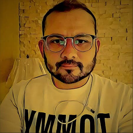 Iván Calderón, columnista. Iván Calderón, columnista.