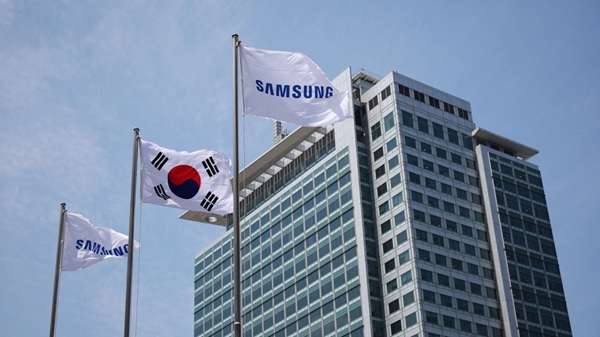 Samsung El anuncio de Samsung se produjo mientras el presidente surcoreano, Lee Jae Myung, celebraba el domingo una reunión con los líderes empresariales del país