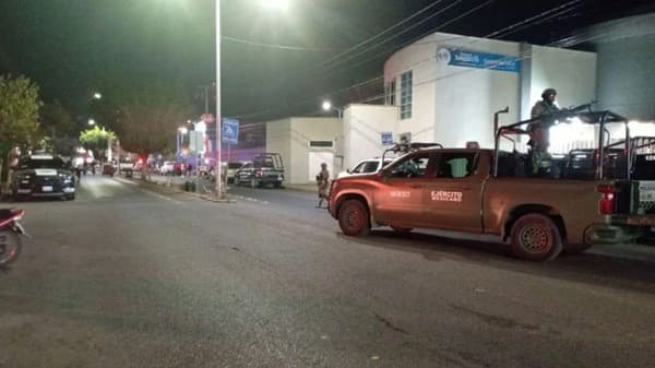 El grupo se encontraba en un parque en el municipio de San Francisco del Rincón, cuando de repente sujetos armados empezaron a detonar sus armas contra las familias