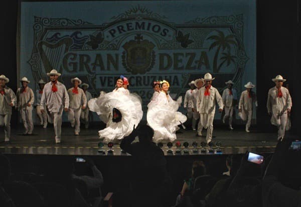 Cosolea-Ballet Con el impulso y respaldo del alcalde Cirilo Vázquez Parissi, este ballet fue creado en 2018 con el objetivo de preservar y enaltecer las tradiciones y costumbres del municipio, la región y el estado de Veracruz.